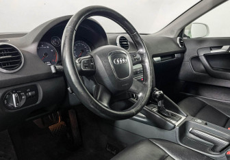 Подержанный автомобиль Audi A3 Hatchback 2012 года (13 фото)