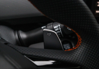 Подержанный автомобиль Changan UNI-V 2023 года (26 фото)