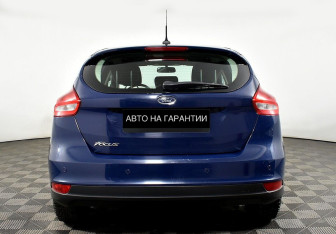 Подержанный автомобиль Ford Focus Hatchback 2017 года (4 фото)