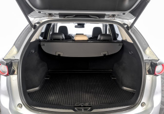 Подержанный автомобиль Mazda CX-5 2021 года (10 фото)