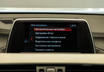 Подержанный автомобиль BMW X2 2019 года (17 фото)