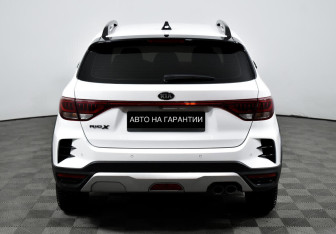 Подержанный автомобиль Kia Rio Hatchback 2021 года (6 фото)