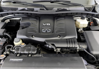 Подержанный автомобиль Infiniti QX80 2021 года (9 фото)