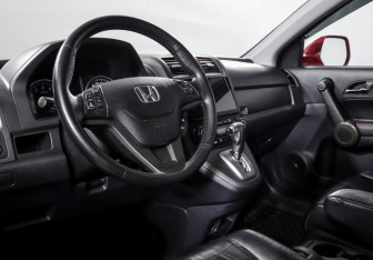 Подержанный автомобиль Honda CR-V 2011 года (14 фото)