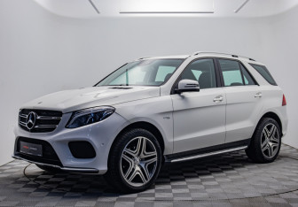 Подержанный автомобиль Mercedes-Benz GLE 2016 года (1 фото)