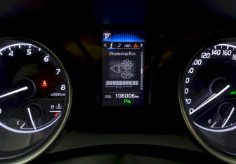 Подержанный автомобиль Toyota Camry Sedan 2019 года (28 фото)