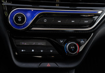 Подержанный автомобиль Changan Alsvin 2023 года (16 фото)