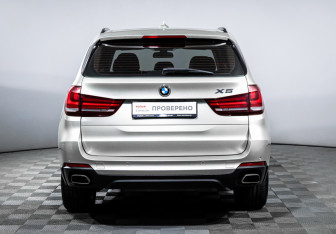 Подержанный автомобиль BMW X5 2016 года (6 фото)