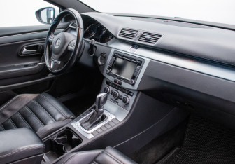 Подержанный автомобиль Volkswagen Passat CC 2014 года (10 фото)