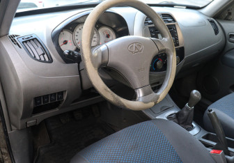 Подержанный автомобиль Chery Tiggo (T11) 2010 года (13 фото)