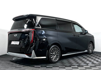 Подержанный автомобиль GAC M8 2024 года (5 фото)