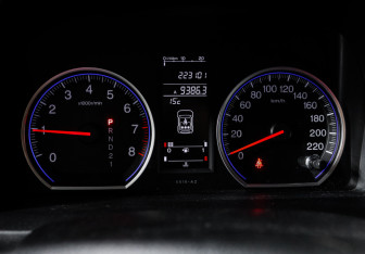 Подержанный автомобиль Honda CR-V 2007 года (11 фото)