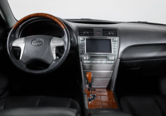 Подержанный автомобиль Toyota Camry Sedan 2008 года (12 фото)