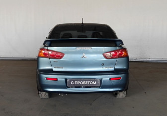 Подержанный автомобиль Mitsubishi Lancer Sedan 2008 года (5 фото)