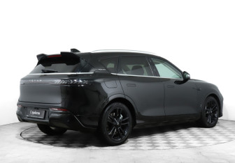 Подержанный автомобиль Voyah Free 2023 года (5 фото)