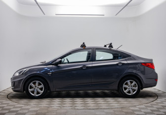 Подержанный автомобиль Hyundai Solaris Sedan 2013 года (8 фото)