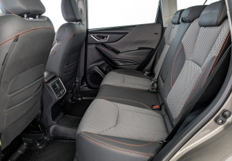 Подержанный автомобиль Subaru Forester Suv 2021 года (18 фото)