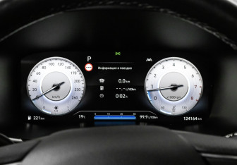 Подержанный автомобиль Hyundai Santa Fe 2021 года (10 фото)