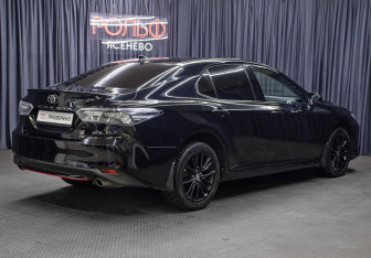 Подержанный автомобиль Toyota Camry Sedan 2021 года (5 фото)