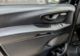 Подержанный автомобиль Mercedes-Benz Vito 2021 года (20 фото)