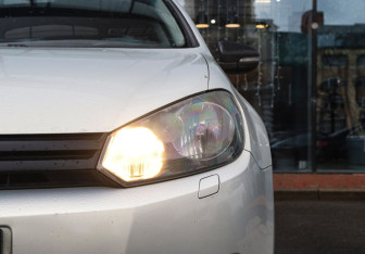 Подержанный автомобиль Volkswagen Golf Hatchback 2011 года (21 фото)