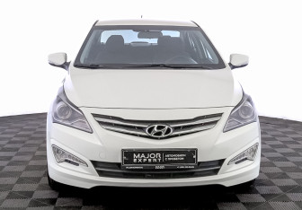 Подержанный автомобиль Hyundai Solaris Sedan 2014 года (2 фото)