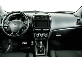 Подержанный автомобиль Mitsubishi ASX 2019 года (8 фото)