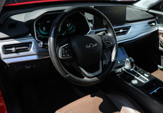 Подержанный автомобиль Chery Tiggo 8 Pro 2022 года (14 фото)