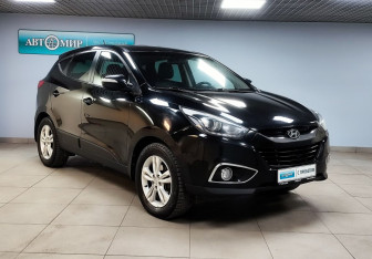 Подержанный автомобиль Hyundai ix35 2015 года (3 фото)