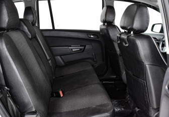 Подержанный автомобиль Opel Zafira Compactvan 2010 года (7 фото)