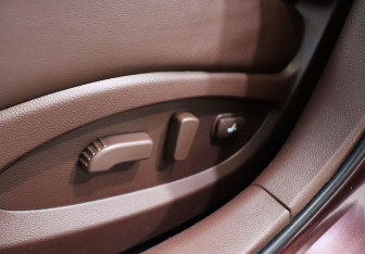 Подержанный автомобиль Infiniti QX50 2017 года (12 фото)