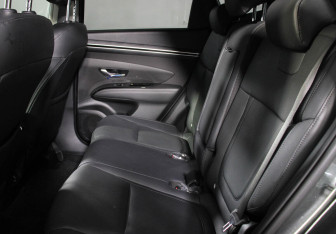 Подержанный автомобиль Hyundai Tucson 2022 года (17 фото)