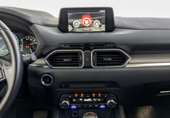 Подержанный автомобиль Mazda CX-5 2019 года (15 фото)