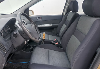 Подержанный автомобиль Hyundai Getz 2005 года (10 фото)