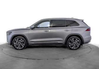 Подержанный автомобиль Geely Monjaro 2024 года (8 фото)