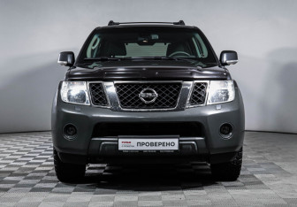 Подержанный автомобиль Nissan Pathfinder 2010 года (2 фото)