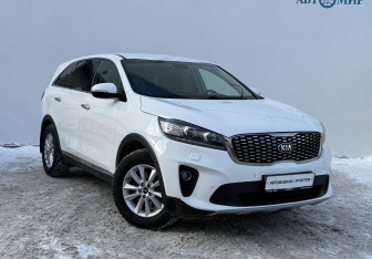 Подержанный автомобиль Kia Sorento 2019 года (3 фото)