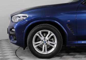 Подержанный автомобиль BMW X3 2018 года (8 фото)