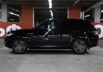 Подержанный автомобиль Land Rover Range Rover Sport 2017 года (8 фото)