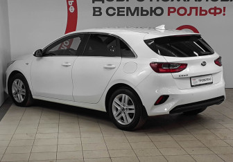 Подержанный автомобиль Kia Ceed Hatchback 2019 года (6 фото)