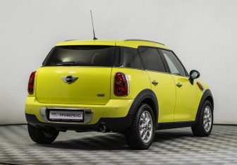 Подержанный автомобиль MINI Countryman 2012 года (5 фото)