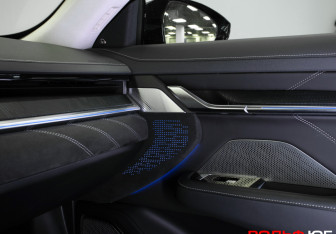 Подержанный автомобиль Zeekr 001 2023 года (22 фото)