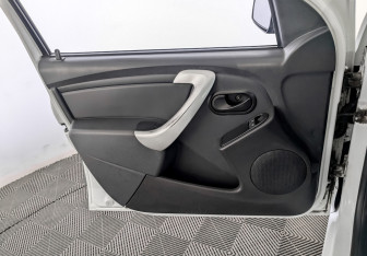 Подержанный автомобиль LADA (ВАЗ) Largus Wagon 2021 года (19 фото)