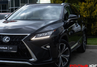 Подержанный автомобиль Lexus RX 2018 года (20 фото)
