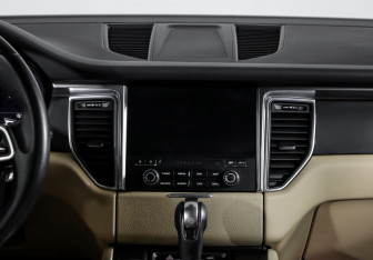 Подержанный автомобиль Porsche Macan 2018 года (13 фото)