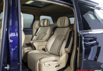 Подержанный автомобиль Voyah Dream 2023 года (10 фото)