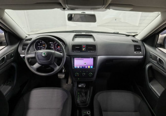 Подержанный автомобиль Skoda Yeti 2012 года (11 фото)