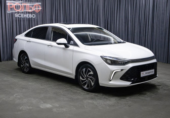 Подержанный автомобиль BAIC U5 Plus 2023 года (3 фото)