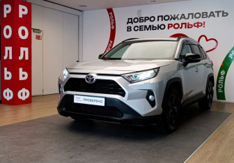 Подержанный автомобиль Toyota RAV4 2021 года (1 фото)