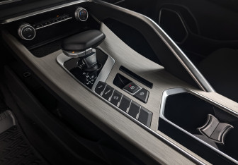 Подержанный автомобиль Geely Coolray 2023 года (21 фото)